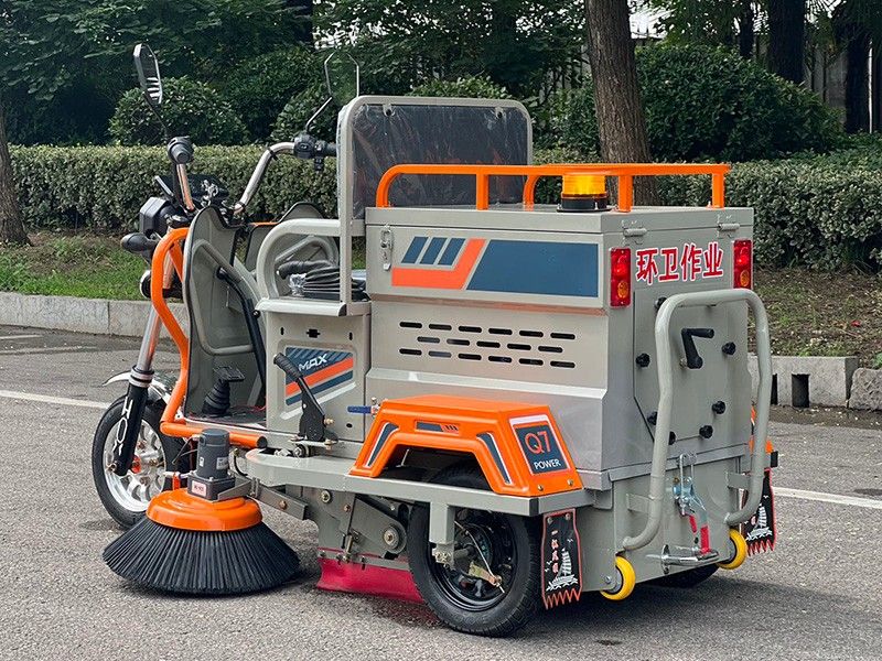 降尘道路清扫车