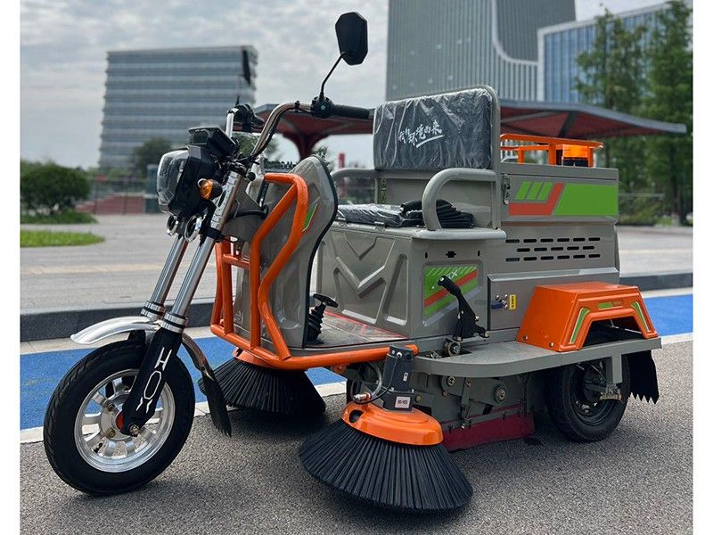 降尘道路清扫车