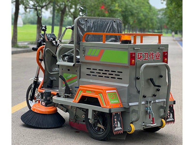降尘道路清扫车